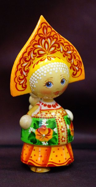 Расписные деревянные куклы