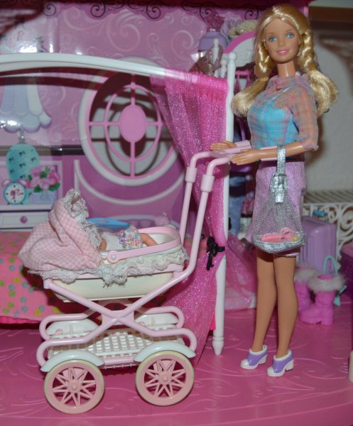 Кукла Walking Barbie and Baby sister Krissy