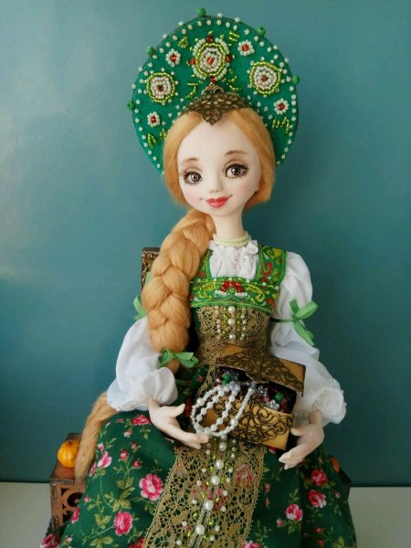 Василиса прекрасная с куклой