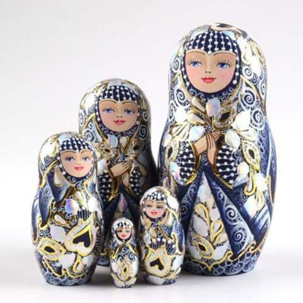 Матрешка современная