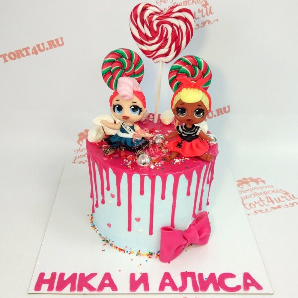 Красный торт с куклой ЛОЛ