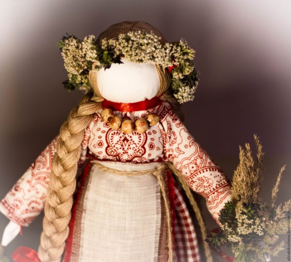 Народная тряпичная кукла Берегиня