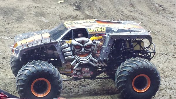 RC монстр траки 2003
