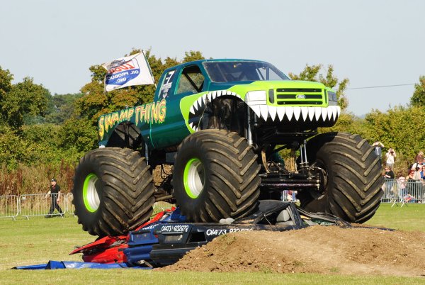 Monster Truck зверь