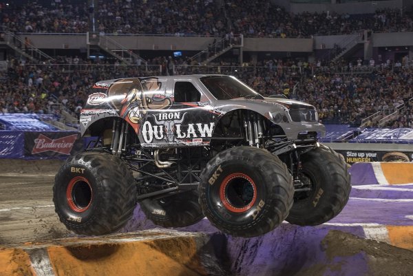 Monster Jam Iron Outlaw