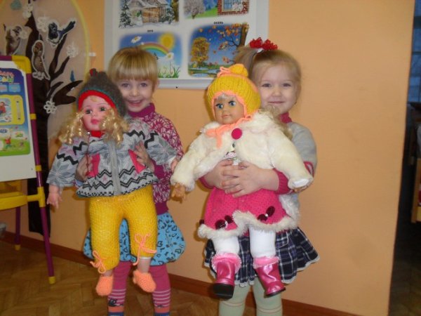 Оденем куклу на прогулку
