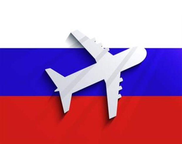 Самолет с флагом