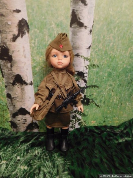 Кукла в военной форме армейской
