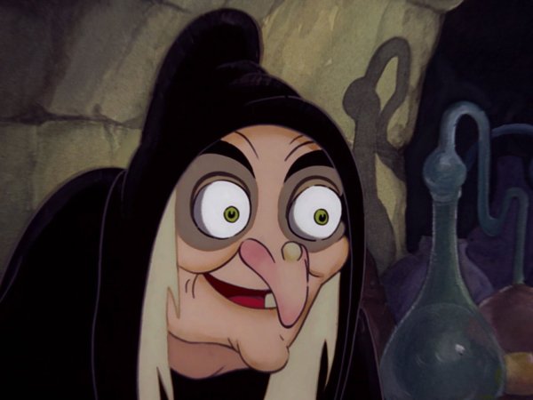 Бабушка персонаж Disney