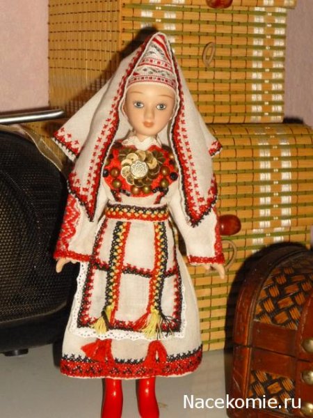 Куклы в марийском костюме своими