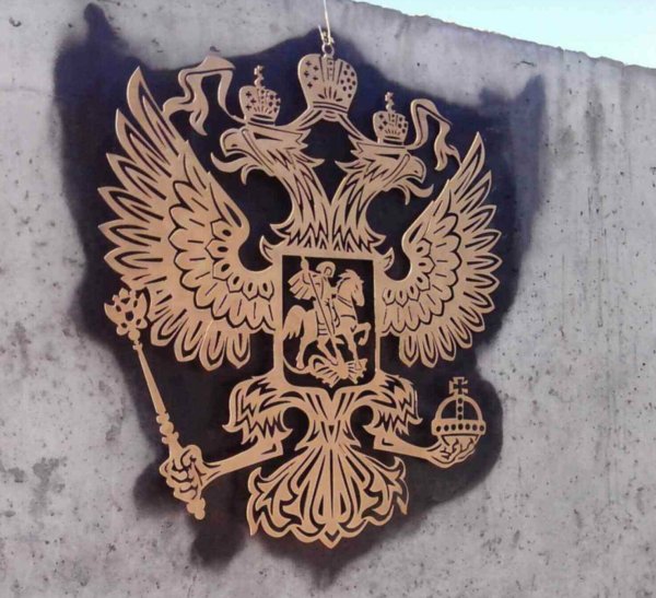 Двуглавый Орел из дерева